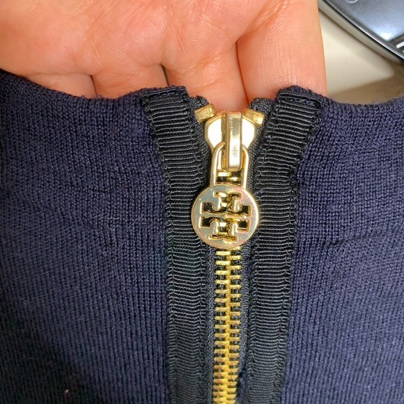 Tory Burch Emma Navy Merino wool Top sz M - Picture 6 of 7